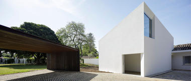 画廊 木兰别墅的客用展馆 / El Muelle Arquitectos  - 9