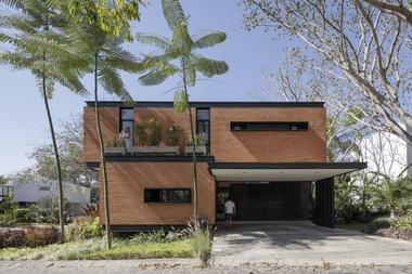 Casa Mao / Di Frenna Arquitectos