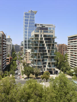 Edificio Riesco Leguia / ValdesHagemann
