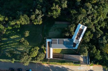 Gallery of House of Stones / TETRO Arquitetura  - 13