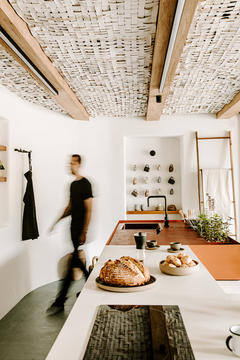 Gallery of Barista’s Kitchen / Estúdio Mineral + Cynthia Silva  - 2