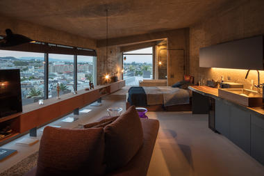 Gallery of Port House / Maniera Architect and Associates  - 4