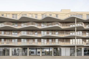 波浪阳台公寓 / Zoetmulder+ Jeanne Dekkers Architectuur