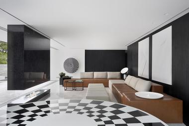 Galeria de Como esquentar a casa: 20 soluções de lareiras em residências brasileiras  - 8