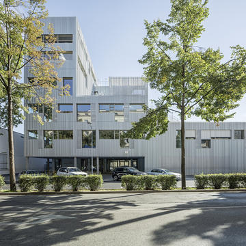 Gallery of Längenfeldgasse Primary and Vocational School  / PPAG architects  - 9