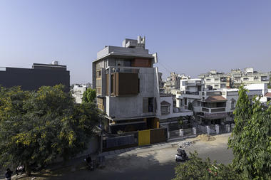 Gallery of Play House / UA Design  - 1