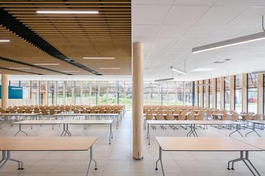 Galeria de Cantina da Escola Rene Cassin / Brulé Architectes Associés  - 20