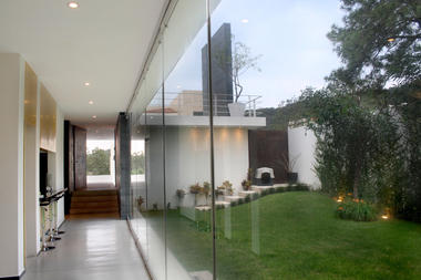 Galería de Casa Peregrina / Pequeño Atelier de Arquitectura Contemporánea  - 9