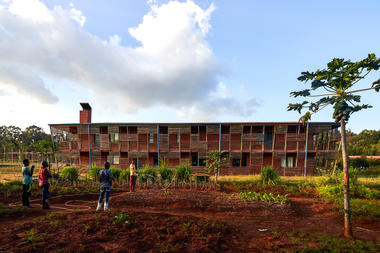 Campus Busajo / StudioBenaim