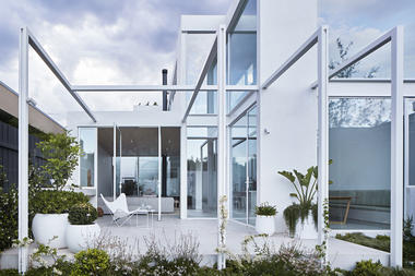 The White House / Robson Rak Architects and Interior Designers