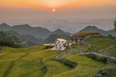 Gallery of Escaping the Urban Jungle: 10 Exemplary Design of Guesthouses in China  - 27