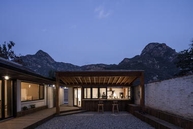 Gallery of Escaping the Urban Jungle: 10 Exemplary Design of Guesthouses in China  - 21