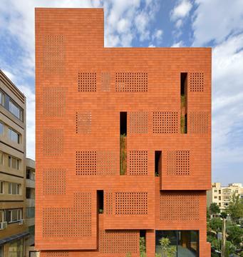 Edificio Kohan Ceram / Hooba Design
