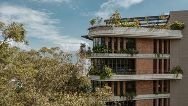Edificio el Gulungo / ALH Taller de Arquitectura