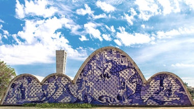 Erasing Walls: Ceramic Tile Murals in Brazilian Modernism