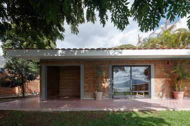 Casa San Juan Cosalá / SPRB Arquitectos