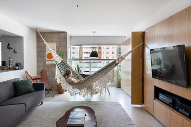 Gallery of Vergalhão Apartment / CoDA arquitetos  - 1