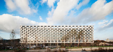 D-Auto Mall / KARO Architects