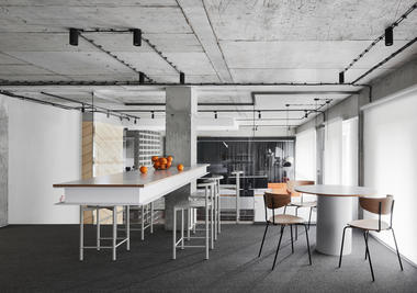 Office AV / Line Design Studio