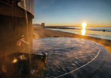 Galeria de Piscinas Termais Guðlaug / BASALT Architects  - 13