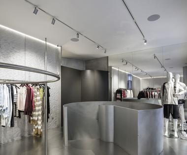 Tienda MKR en Sevilla / Guillermo Vázquez Consuegra