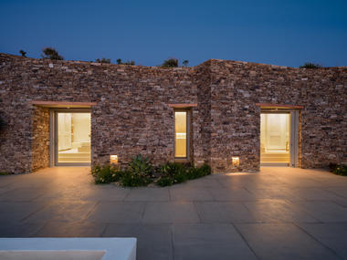 Gallery of Encaved Stone Villa / Tsolakis Architects  - 14