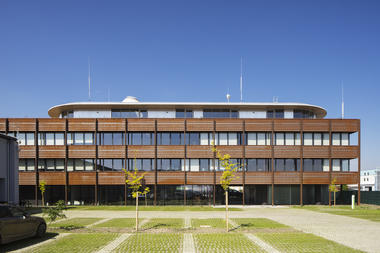 Headquarter of POHL / Rusina Frei Architekti