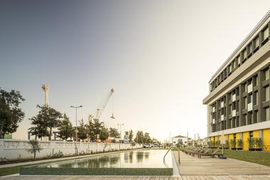 Residência de Estudantes Santa Apolónia / Pereira Miguel Arquitectos