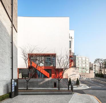 画廊 4x20米狭长建筑，闹市区住宅 Hannam / One O One Architects  - 2