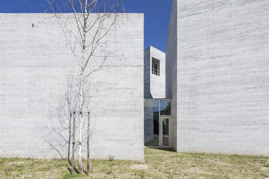 Gallery of Cement Can Be A (More) Sustainable Material  - 6