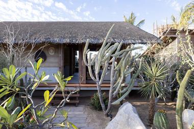 Gallery of El Perdido Hotel / estudio ALA  - 8