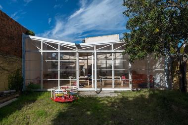 House of the Child / Parada Cantilo Estudio