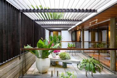 Gallery of The Wall of Being Residence / Evolving Radical Aesthetics  - 16