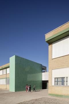 Galería de Pasarela de comunicación en el colegio San Agustín / PALENZVELA. Taller de Arquitectura  - 8