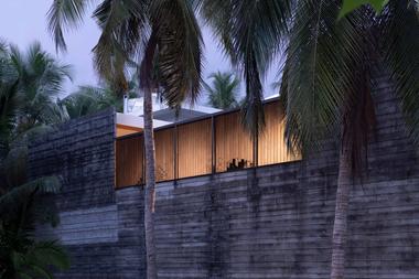 Gallery of The Wall of Being Residence / Evolving Radical Aesthetics  - 18