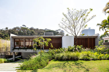 Brasil House / Play Arquitetura