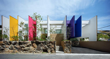多彩层叠住宅 / UID Architects