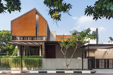Casa pozo de luz / Phidias Indonesia