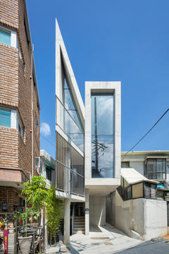 Gallery of SOSEUM Living Facilities / SML + at COOM PARTNERS  - 6