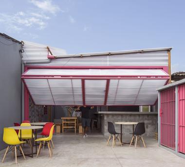 Tienda Açaípark / Dezembro Arquitetos