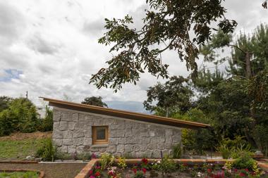 Galería de Habitación en el cerro / El Sindicato Arquitectura  - 1