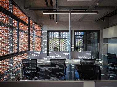 Gallery of MTL Office / Junsekino Architect and Design  - 18