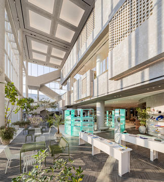 Gallery of Hyundai Premium Outlet SPACE1 Cube / Betwin Space Design  - 3