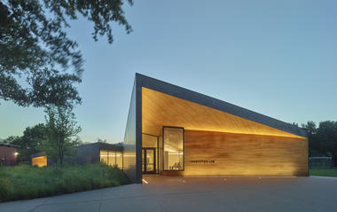 Galería de Laboratorio de innovación de la Escuela Lamplighter / Marlon Blackwell Architect  - 9