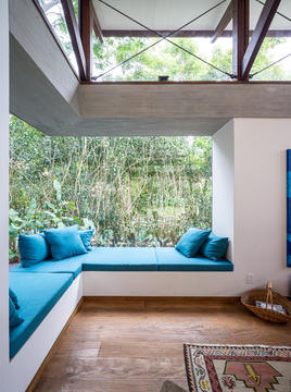 Gallery of 10 Houses with Sofas Built in to the Architecture  - 5