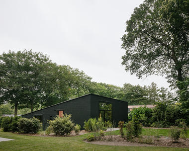 Weekend House in Bazel / Bovenbouw architectuur