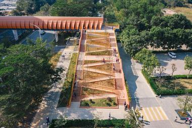 Footbridge of Chang’an Experimental Primary School / Zhutao Architecture Design Studio