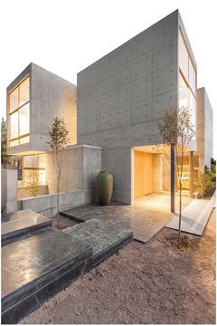 Villa 131 / Bracket Design Studio