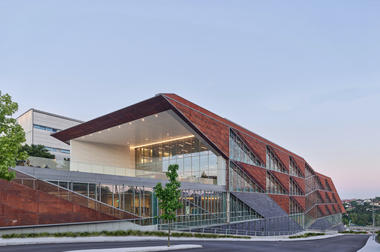 沃兹耶因大学“对角线”建筑与设计学院 / ARK-itecture