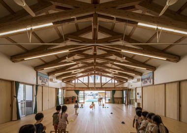 Hitachi City Hanayama Certified Child Center / MIKAMI Architects